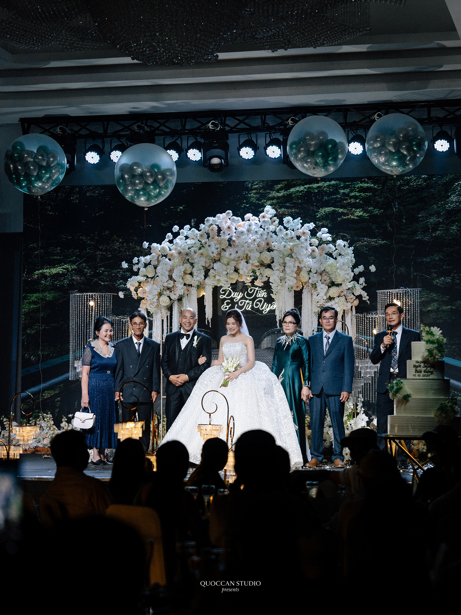 duy-tien-tu-uyen-phong-su-cuoi-nha-trang