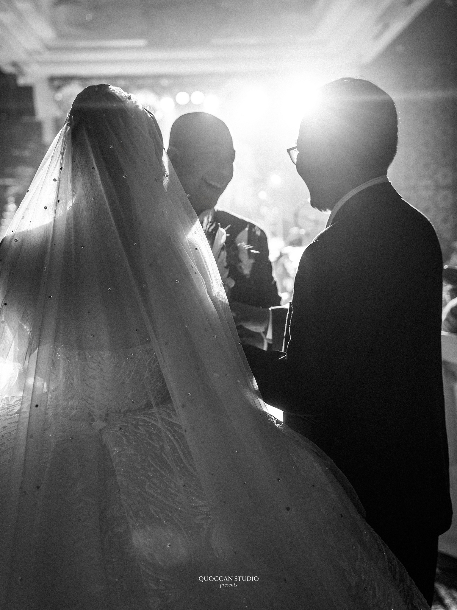 duy-tien-tu-uyen-phong-su-cuoi-nha-trang