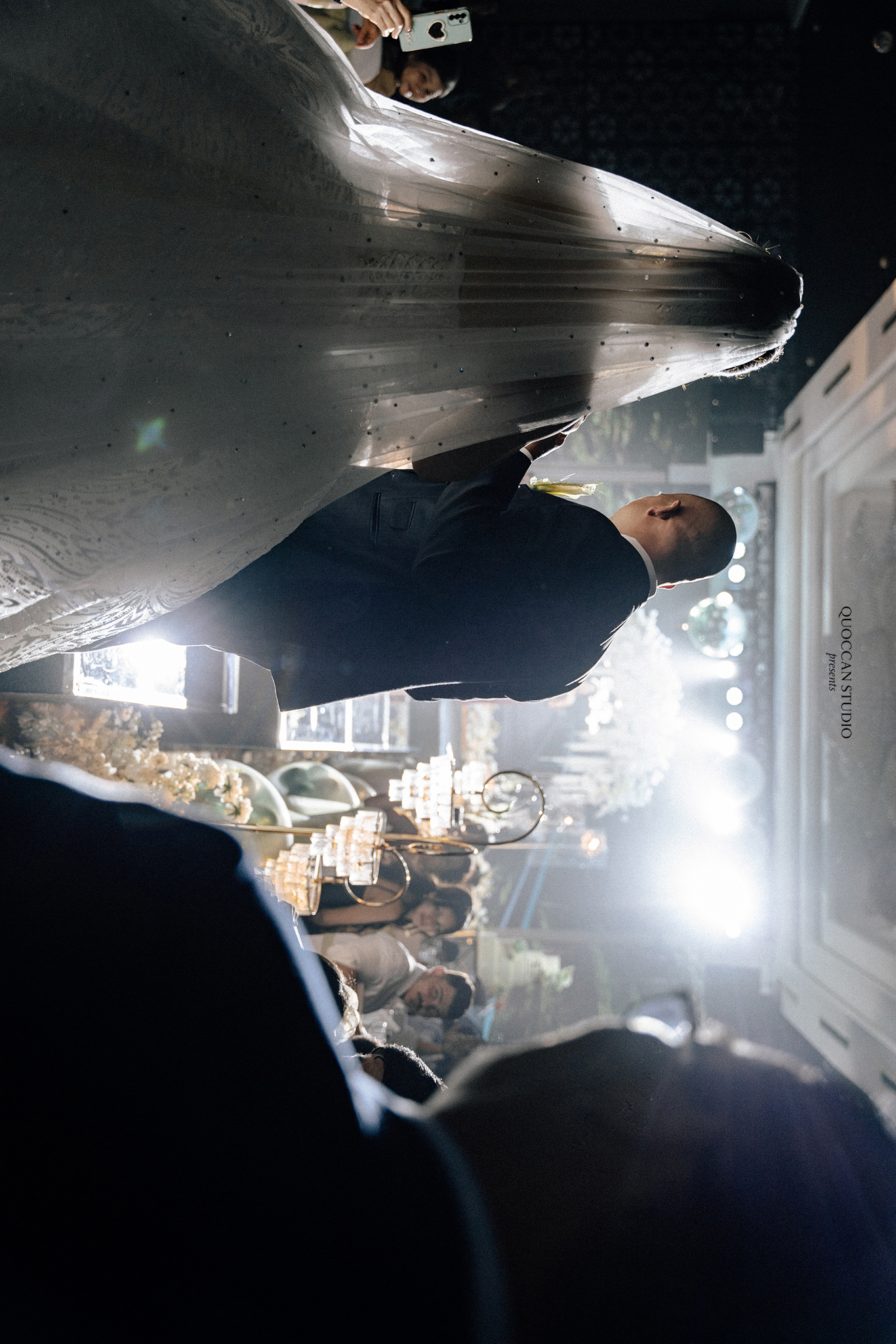 duy-tien-tu-uyen-phong-su-cuoi-nha-trang